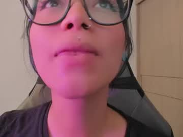 Live cam boy Alice_rausing, 20 yrs – Hot Male Cams