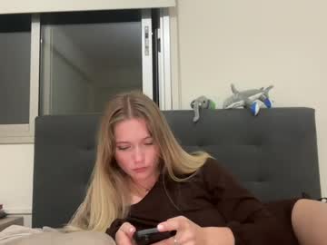 Live Cams Bellabloomx, 20 yrs - Chaturbate Live