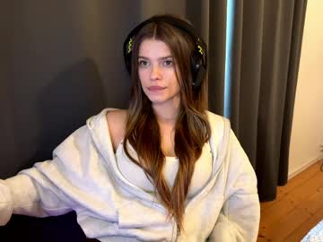Live Cams Flannelflutter, 18 yrs - Chaturbate Live