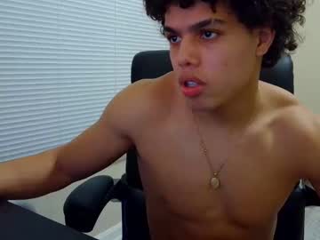 Live cam boy Itstarzan, 20 yrs - Hot College Sex Cams