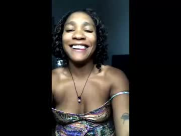 Live cam boy Nicolemoon7, 29 yrs – Hot Male Cams