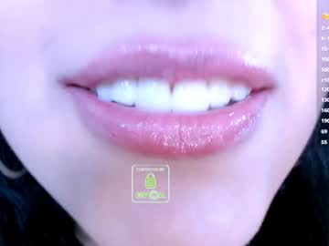 Live Feet Fetish Performer Thegirlonthecouch, 99 yrs - Ted's Cam Directory