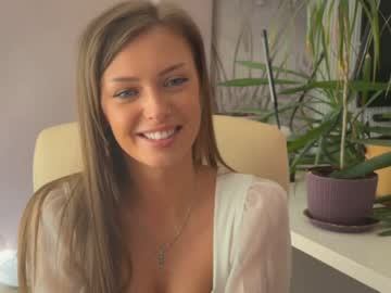 Live cam boy Tinybliss, 19 yrs – Hot Male Cams