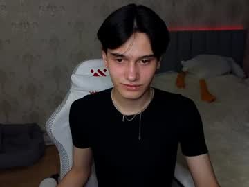Live cam boy Vilgelm_wow, 18 yrs – Hot Male Cams